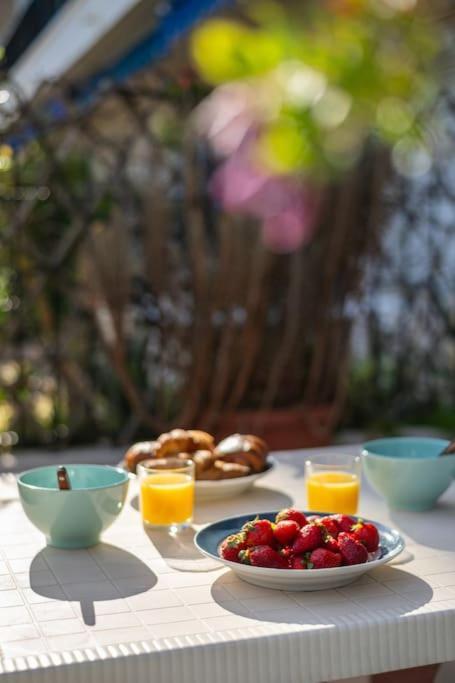 Apartment L'oiseau Bleu - Terrasse - Place Non Privative Parking Collectif - Climatisation Menton