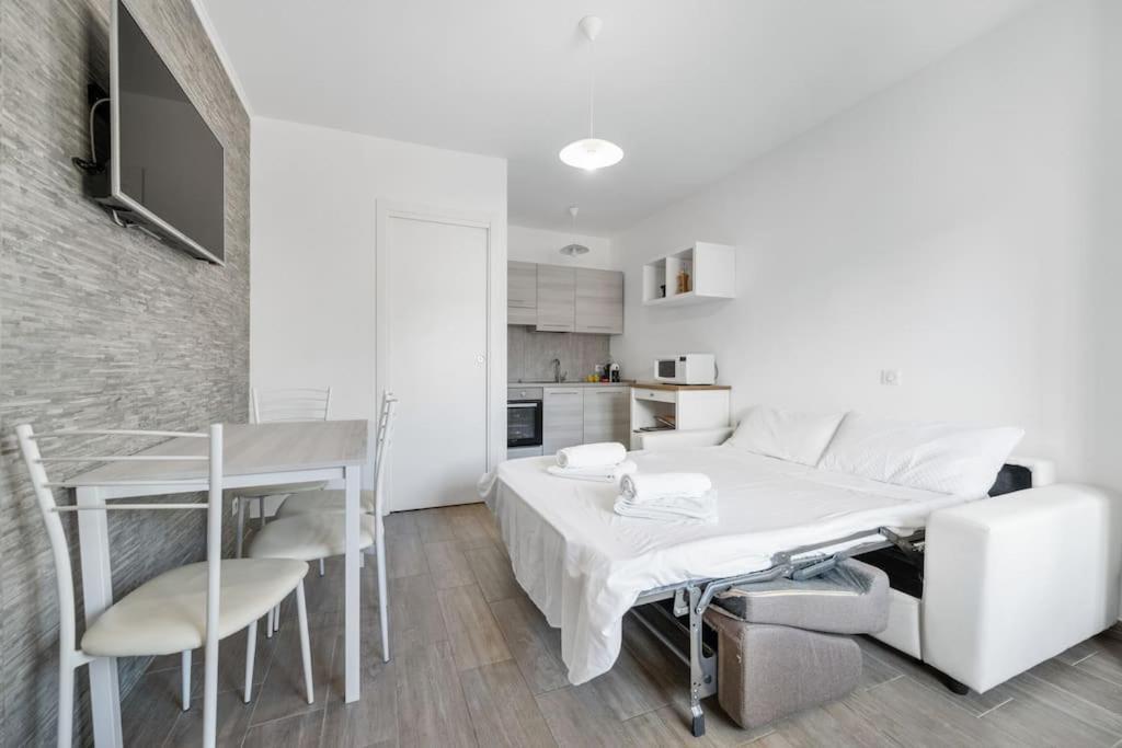 L'oiseau Bleu - Terrasse - Place Non Privative Parking Collectif - Climatisation Apartment *
