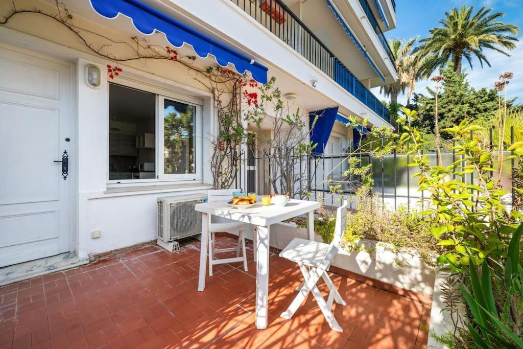L'oiseau Bleu - Terrasse - Place Non Privative Parking Collectif - Climatisation Apartment Menton